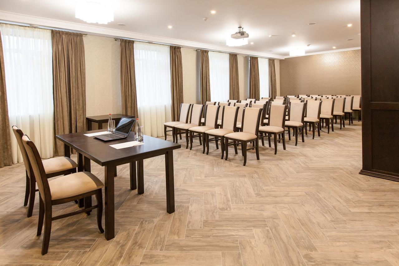 West Park Hotel Sofiivska Borshchahivka Exteriér fotografie