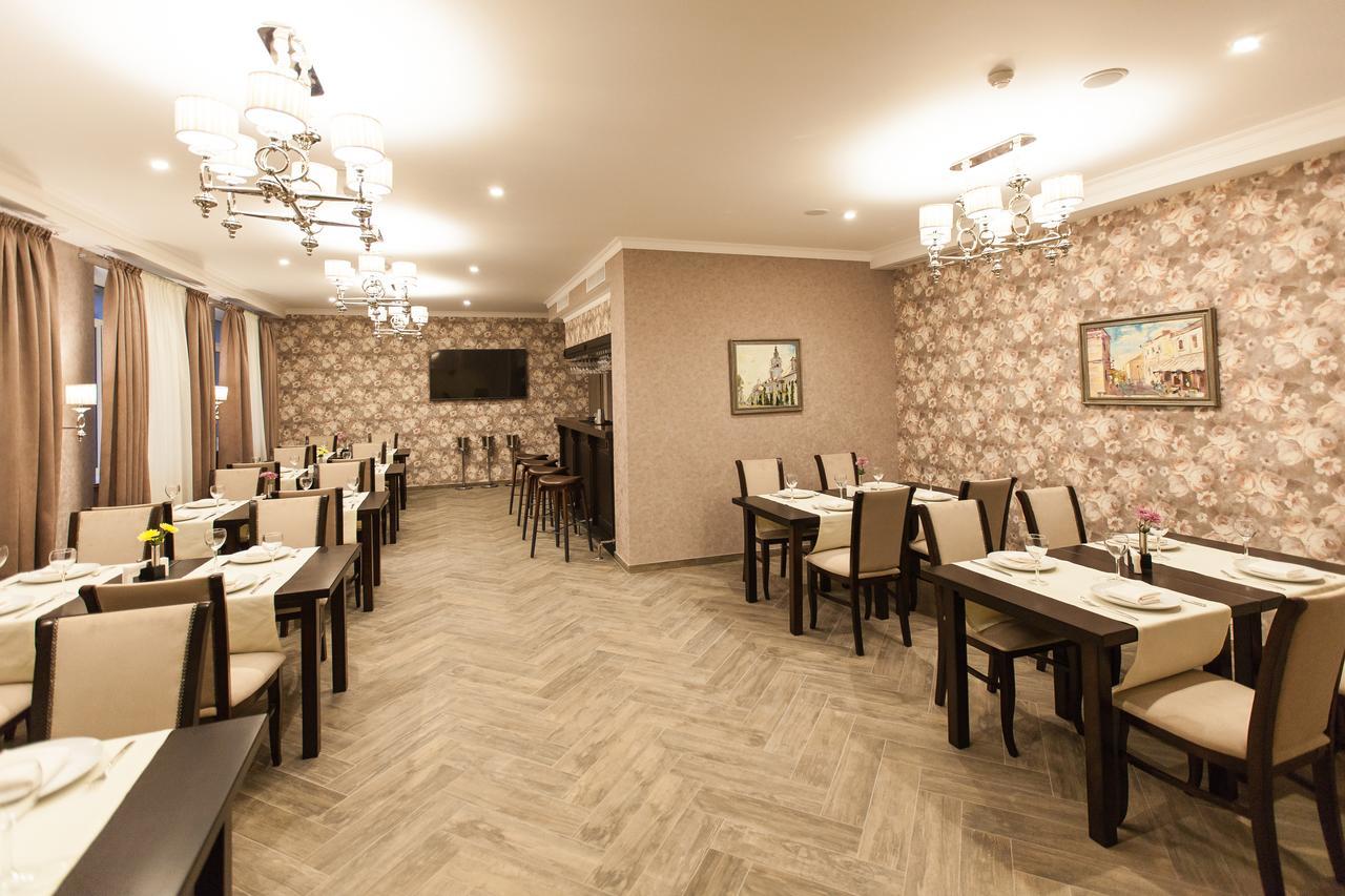 West Park Hotel Sofiivska Borshchahivka Exteriér fotografie