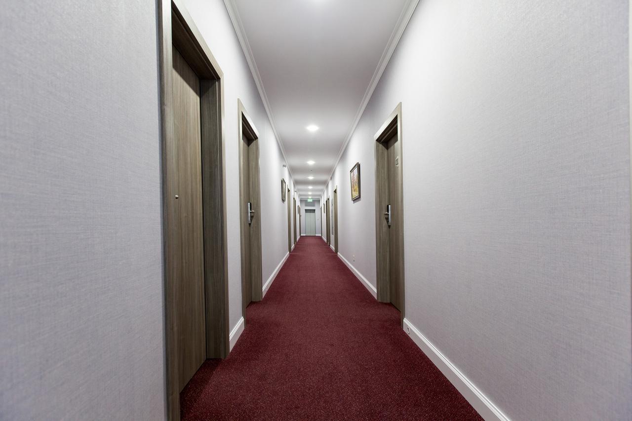 West Park Hotel Sofiivska Borshchahivka Exteriér fotografie