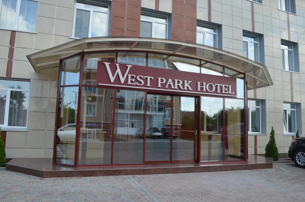 West Park Hotel Sofiivska Borshchahivka Exteriér fotografie